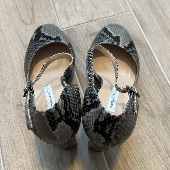 diane von furstenberg snake print platform heels - Picture 4 of 6